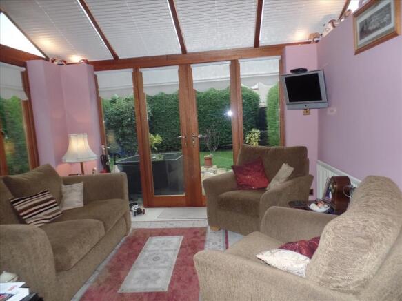 GARDEN ROOM