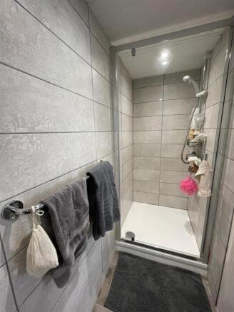 73e7718f-fe62-46ac-8fb3-8a599daabd62.jpg