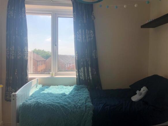 bed 3.JPG