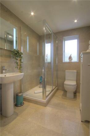 Shower Room Pic 2