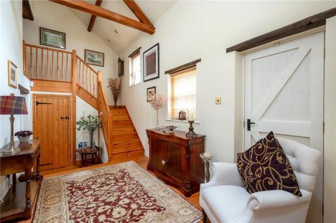 5 bed Detached for sale Image 7