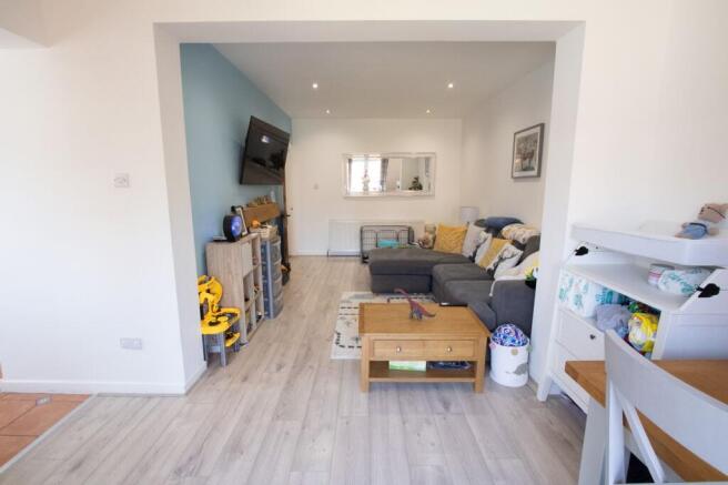 3 bed Semi-Detached for sale Image 10