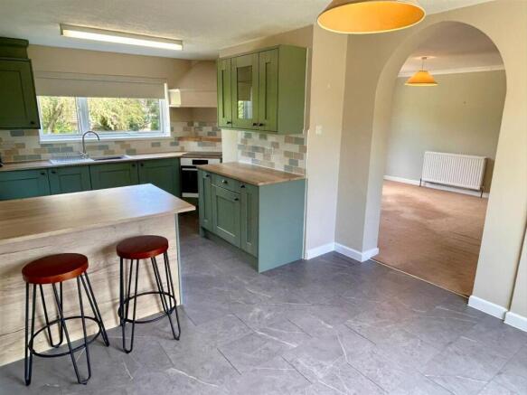 Kitchen 1.JPEG
