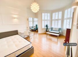 Basement Flat, 45, St Aubyns, Hove BN3 2TJ