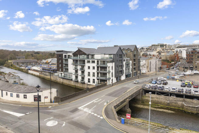 10 Quay West