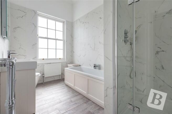 Jack & Jill En Suite