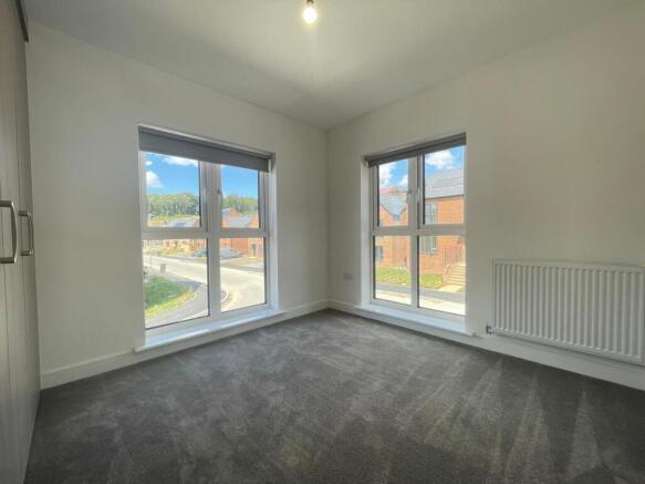 3 bed Semi-Detached to rent Image 9