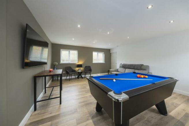43 Shakerley Close-010.JPG