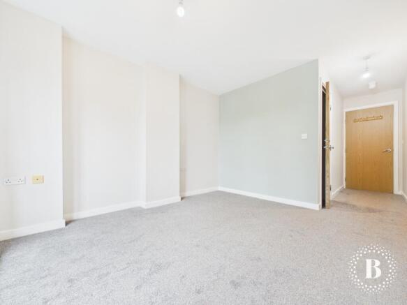 2 bed Apartment to rent Image 11