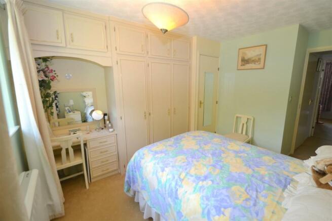 bed1b.JPG
