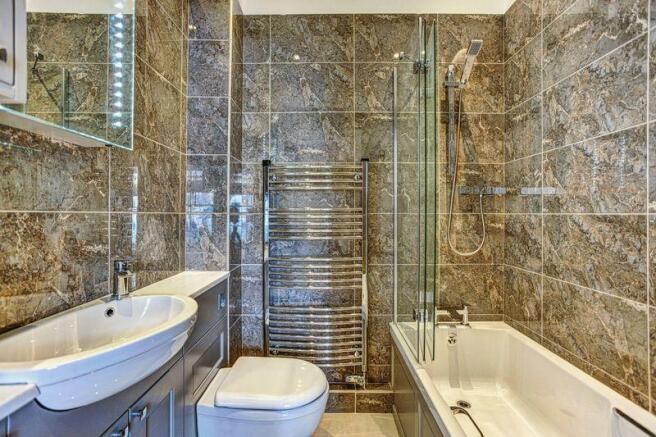 En Suite Bathroom