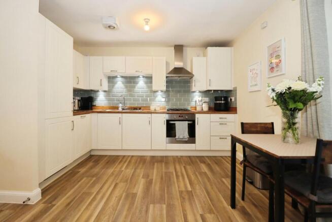 Clark Drive, BRISTOL, Avon, BS37 photo 3