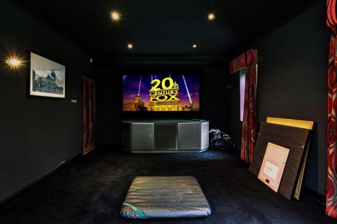 CINEMA ROOM