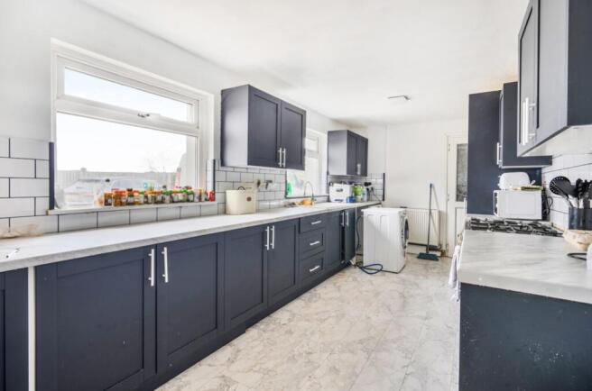 1431417-16-69bd53a899f21