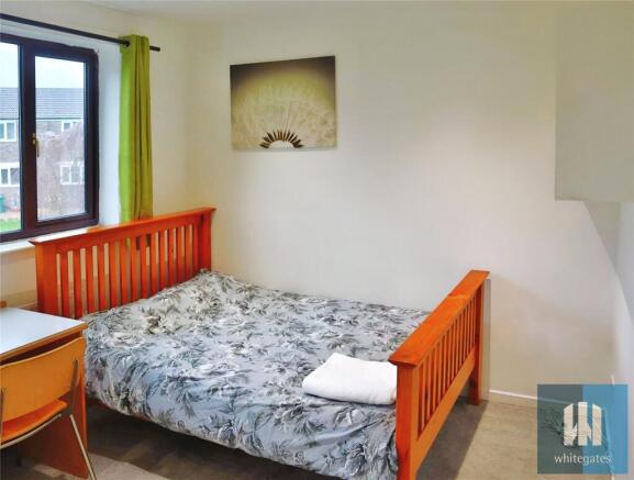 7 bed Semi-Detached to rent Image 5