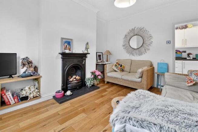 2 bed Terraced for sale Image 5