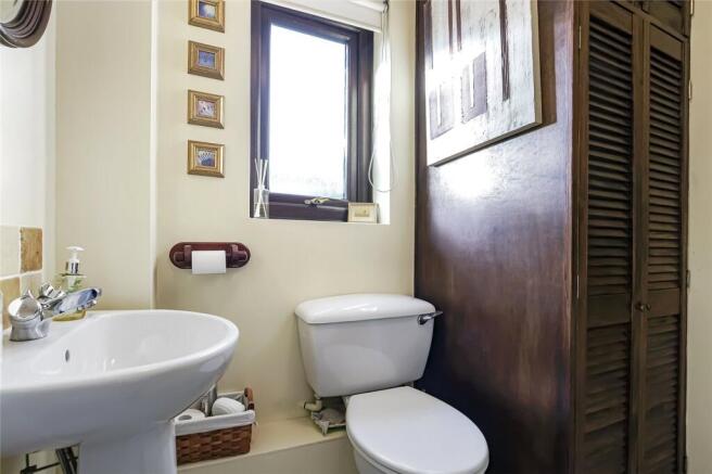 3 bed House for sale Image 8