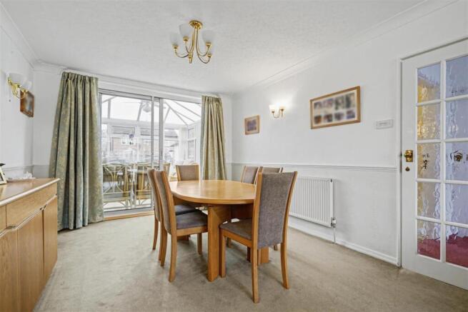 Dining Area 1_1.jpeg