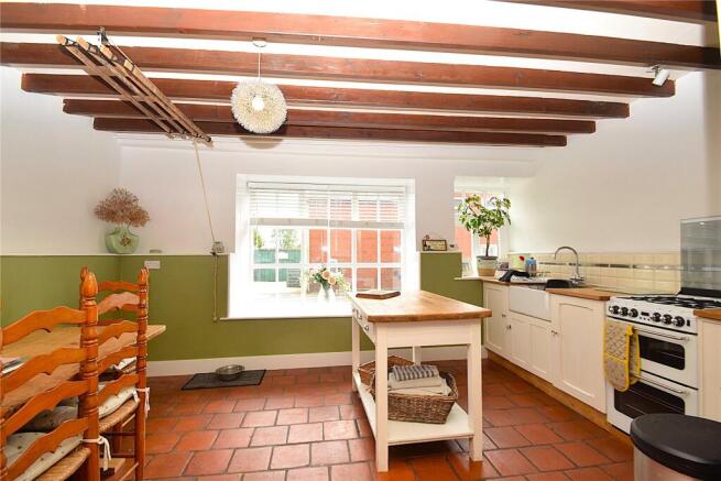 4 bed Detached for sale Image 6