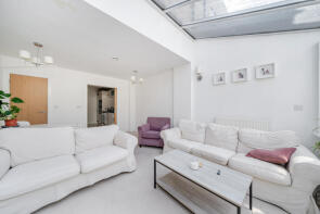 8, Hepdon Mews, London SW17 0GP