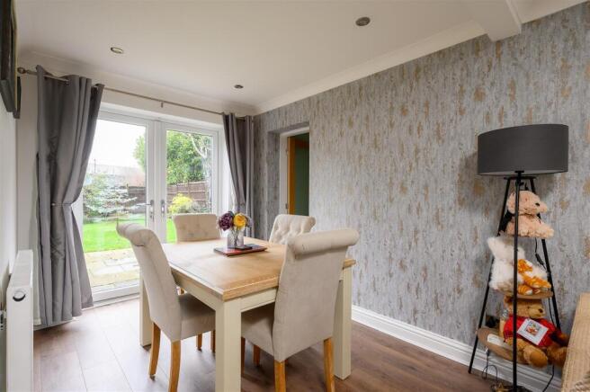 4 bed Detached for sale Image 5