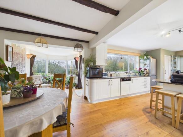 Kitchen/Breakfast