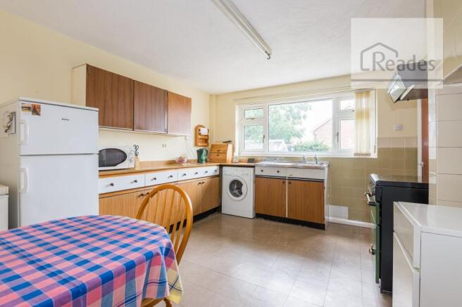 Kitchen/b\'fast rm