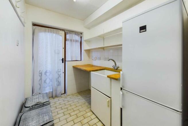 Photo 16