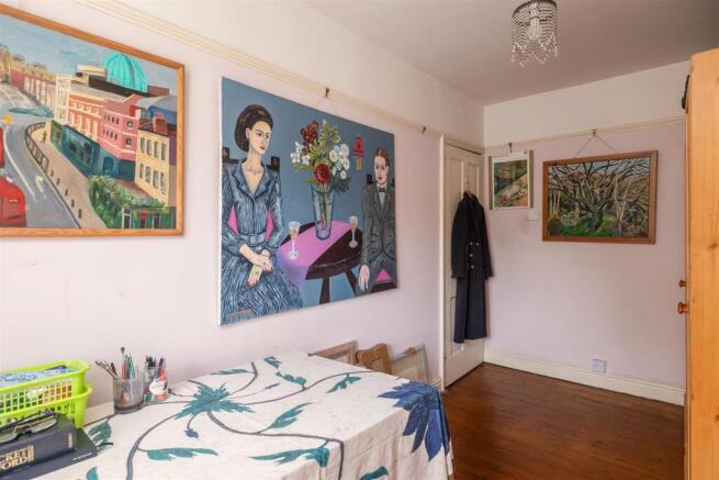 3 bed Terraced for sale Image 9