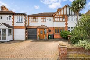 18, Dale View Avenue, London E4 6PL