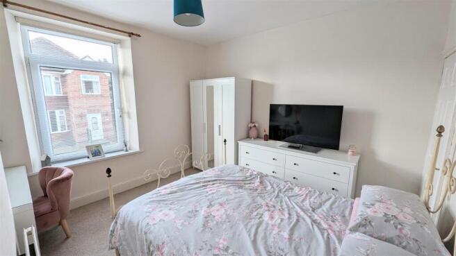 3 bed End of Terrace to rent Image 5