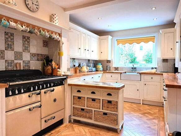 kitchen1.jpg