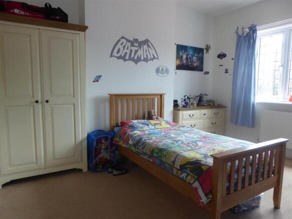 BEDROOM 2