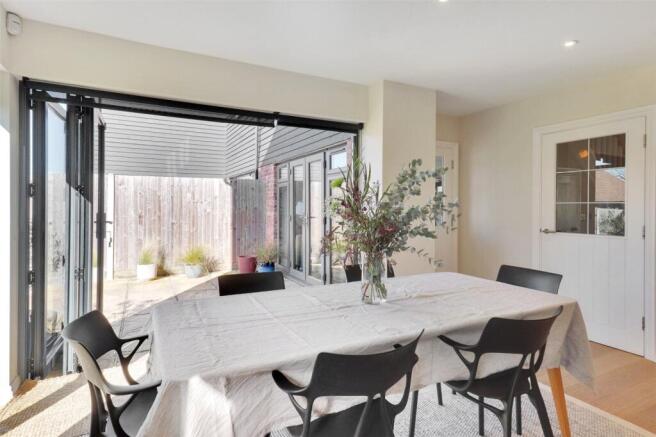 Kitchen/Dining