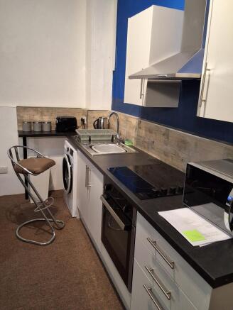 Studio to rent Image 12