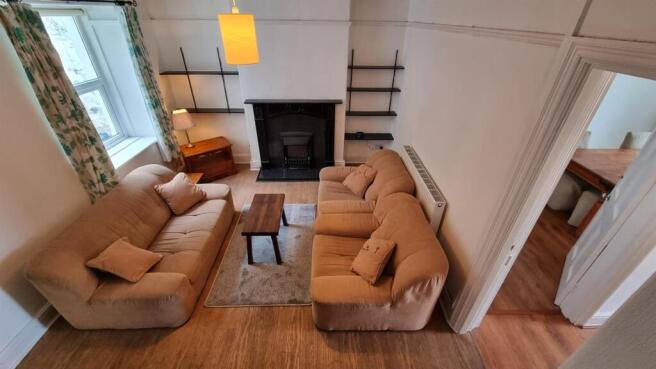 27 High St - Living Room 1.jpeg