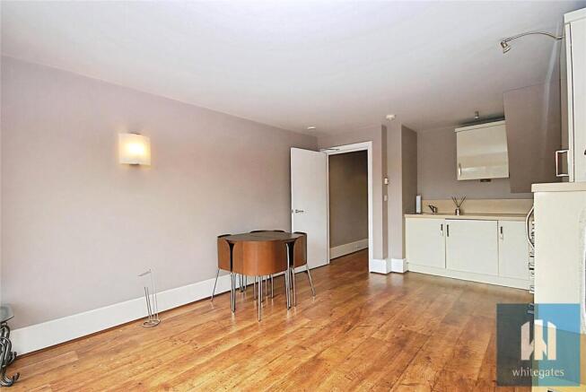 1 bed Apartment to rent Image 4