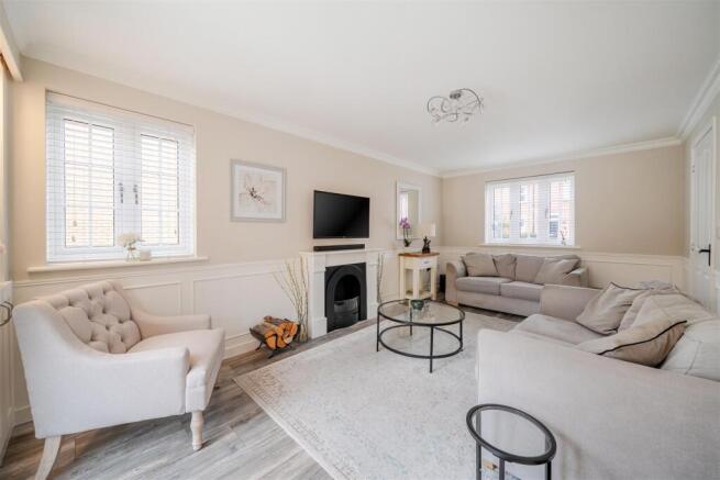 23 Epsom Avenue, Towcester (36).jpg