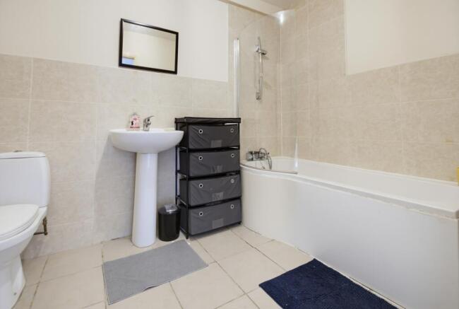2 bed Apartment for sale Image 4