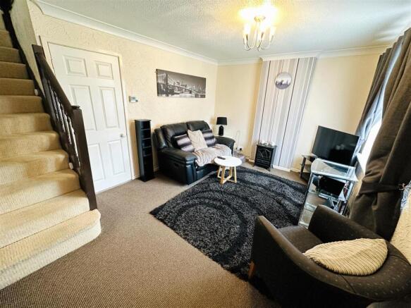 2 bed Semi-Detached for sale Image 5