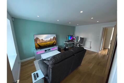 Beeston Close, Bolton, BL1