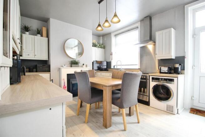 2 bed End of Terrace for sale Image 6