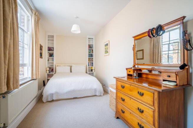 5 bed Terraced for sale Image 12