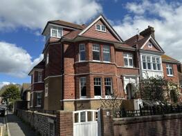 Flat 1, 17 Sarnia House, Darley Road, Eastbourne BN20 7PE