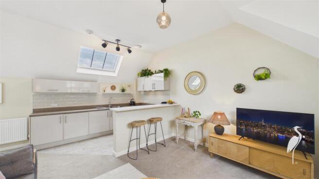 Open Plan Lounge and Kitchen