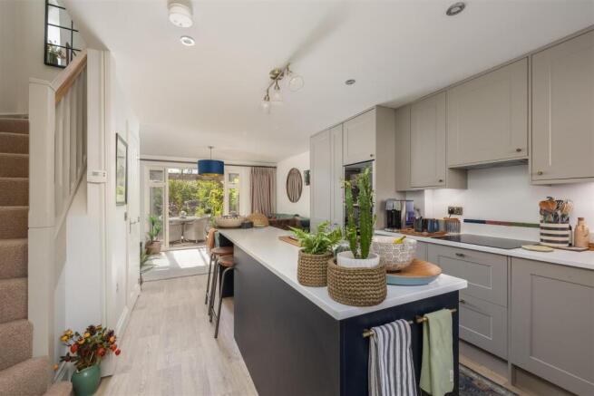 Field View Close 7 Kitchen Living Room-1.jpg