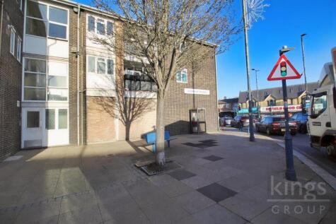 College Road, Cheshunt, Waltham Cross, Hertfordshire, EN8 9NU