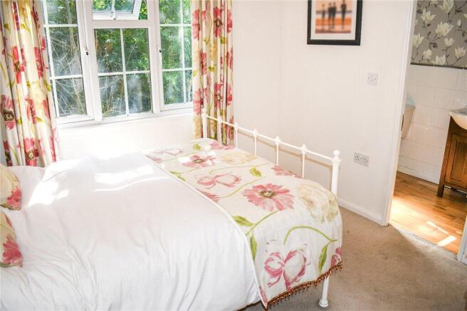 2 bed Bungalow for sale Image 12