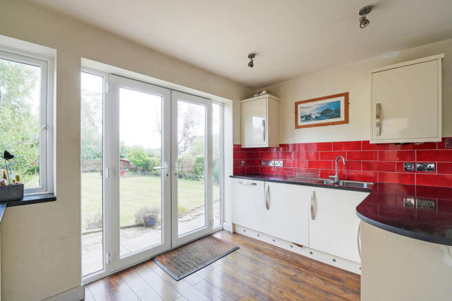 3 bed Detached for sale Image 9
