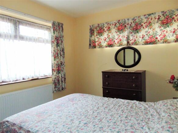 Bedroom 2.JPG